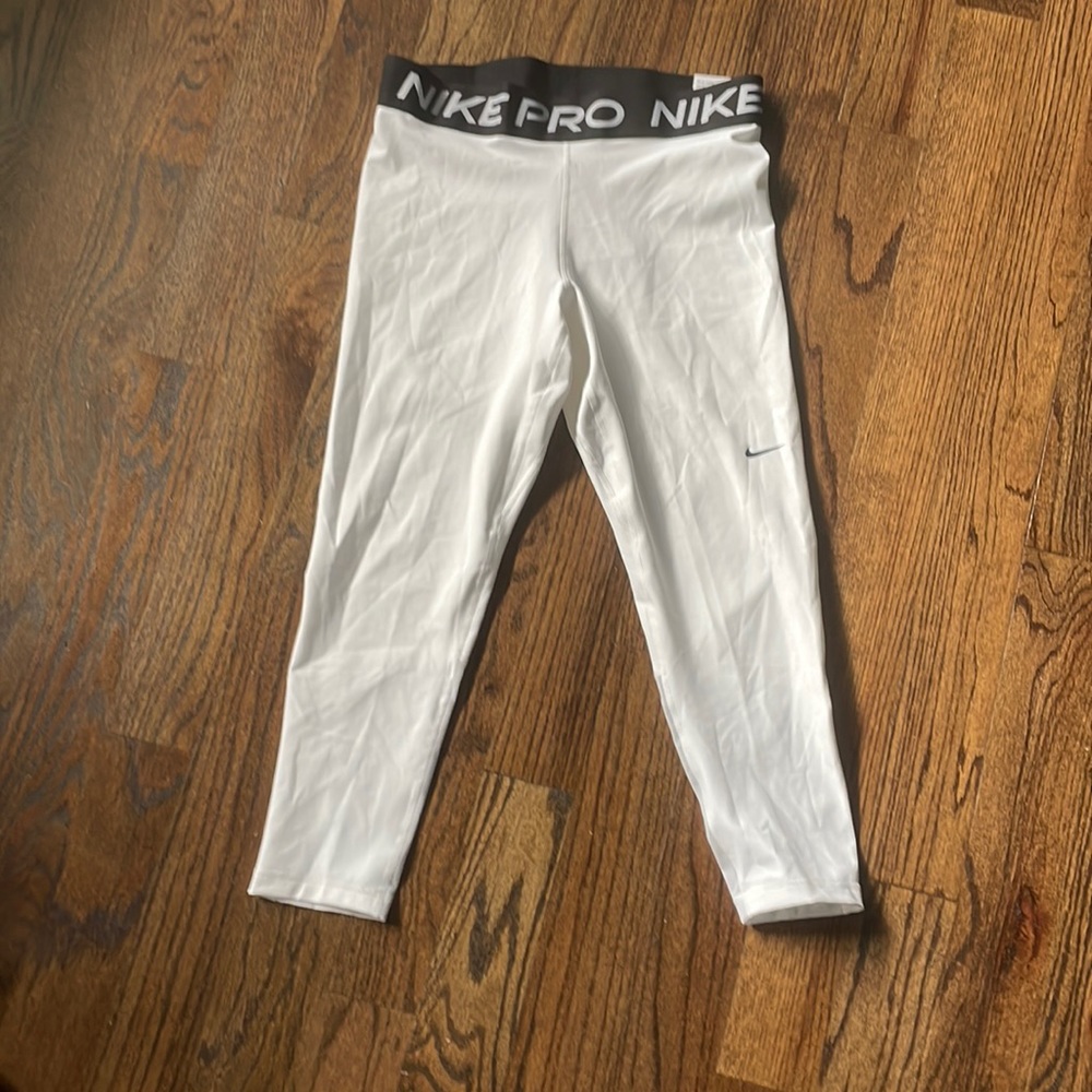 NWT Nike Pro Leggings
